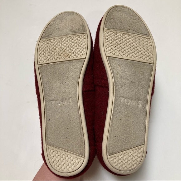 Tom's "Good Vibes" Faux Wool Shoes - Picture 5 of 9